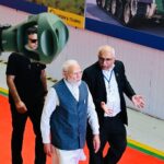 सूरत में एलएंडटी के आर्म्ड सिस्टम्स कॉम्प्लेक्स पहुंचे प्रधानमंत्री मोदी