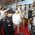 अमरेली में दिखी गुजरात पुलिस की ताकत, CM भूपेंद्र पटेल ने देखा शस्त्र प्रदर्शन